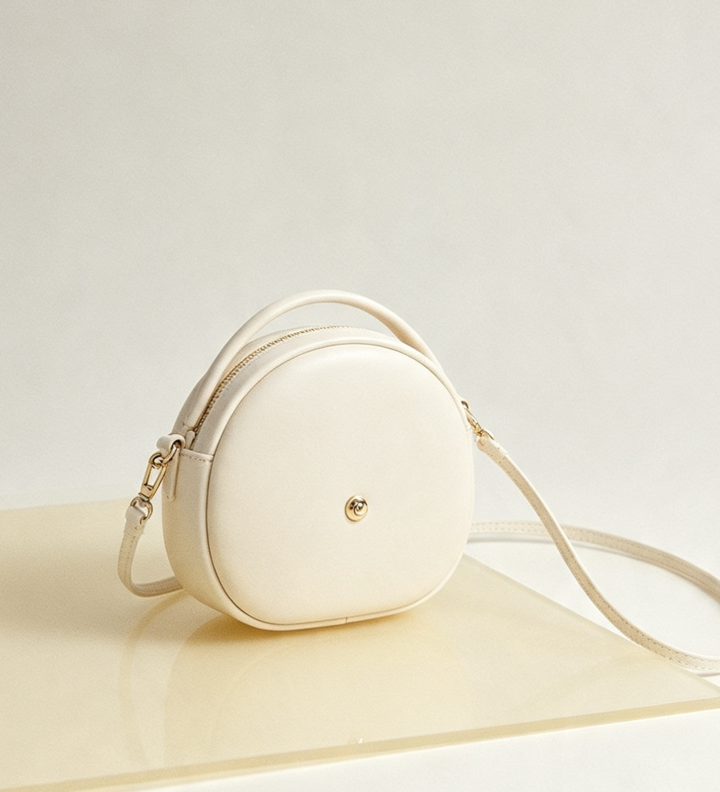 Elegant Bag from Our Premium Collection · Model LIV-HB-010
